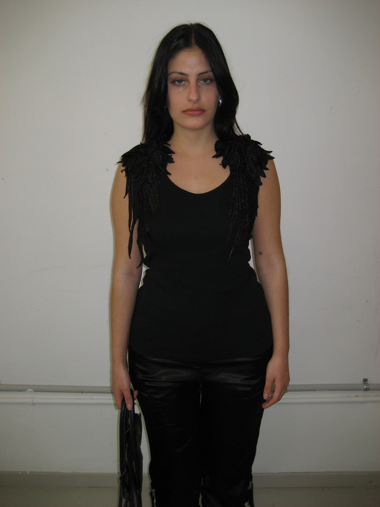 Black wings top